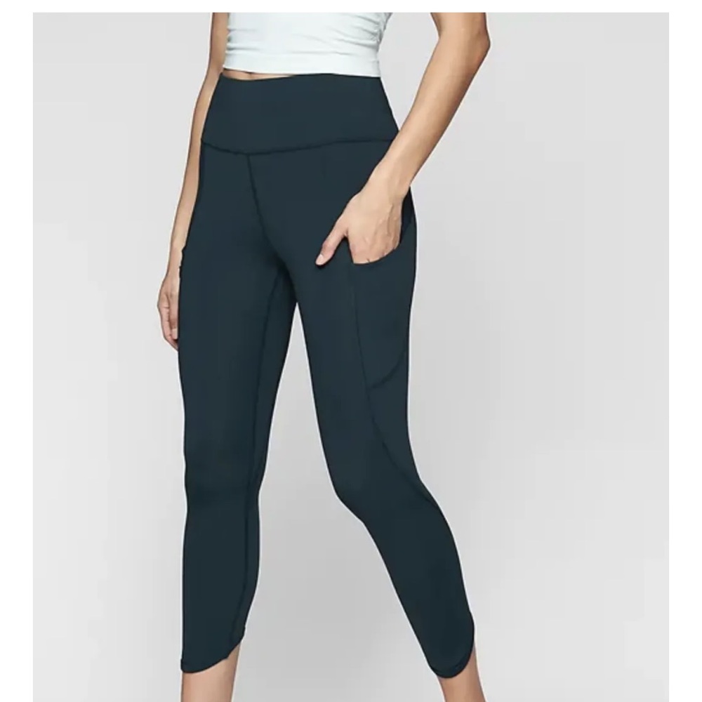Athleta all in black leggings jumper sz small